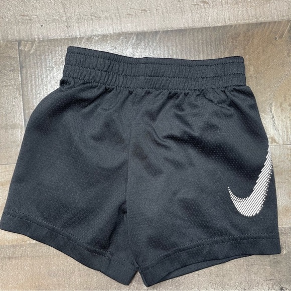 Nike Athletic Boys Short size 2T - Picture 1 of 6